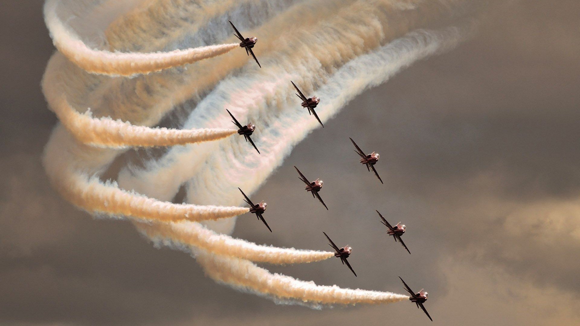 开云综合服务-“德甲最后几轮逐渐升温，夺冠仍悬未决”，德甲收官