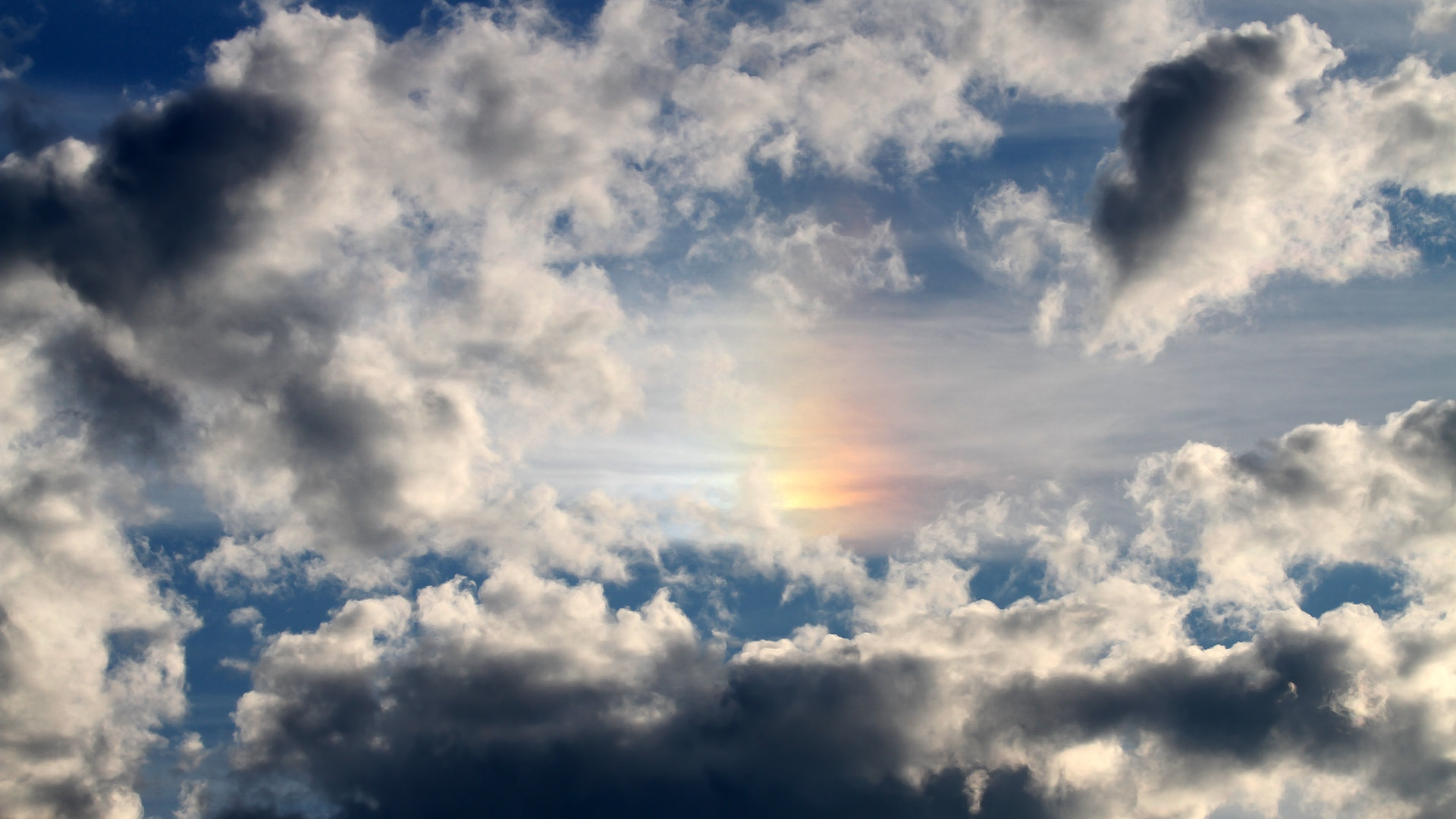 《2025年电竞行业持续火热，全球市场预计突破70亿美元》，2020年度全球电竞市场报告