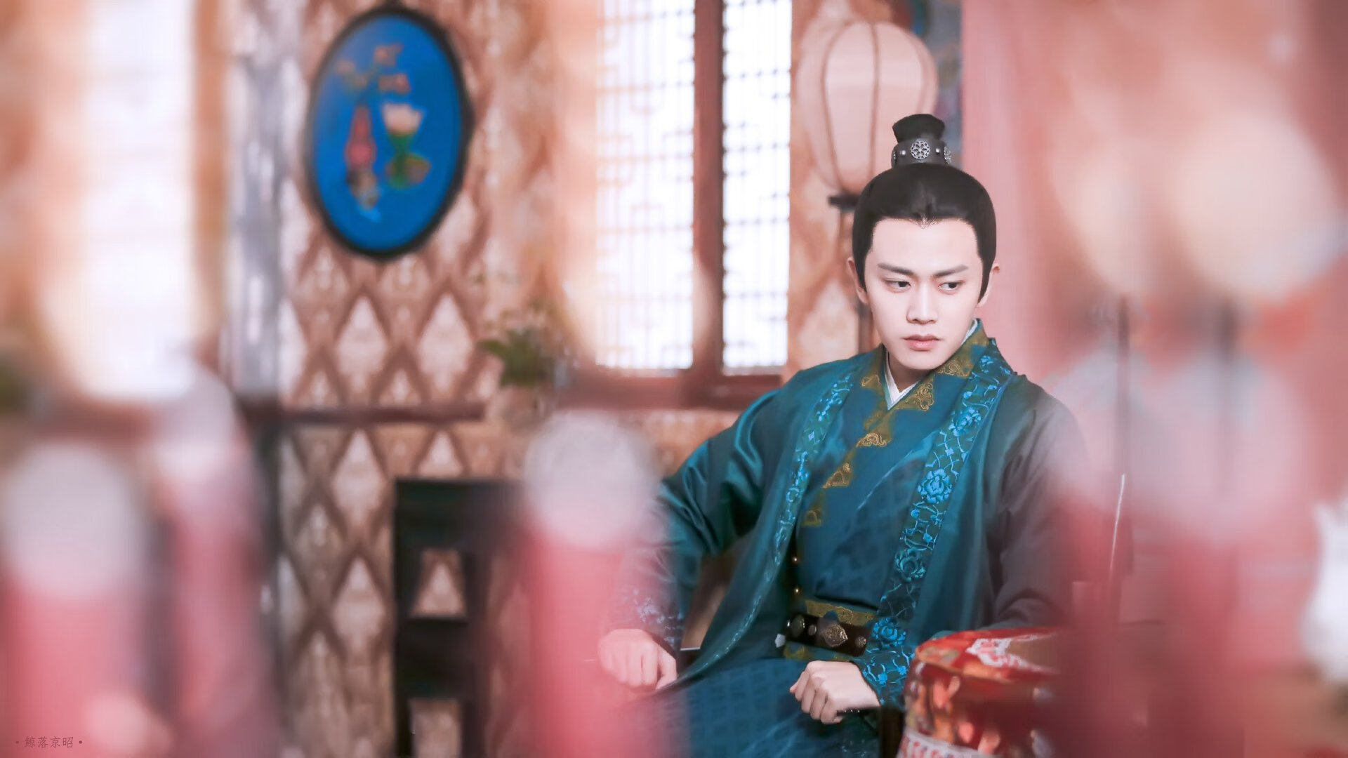 德甲著名教练换帅,战术调整引关注,德甲球员撞教练