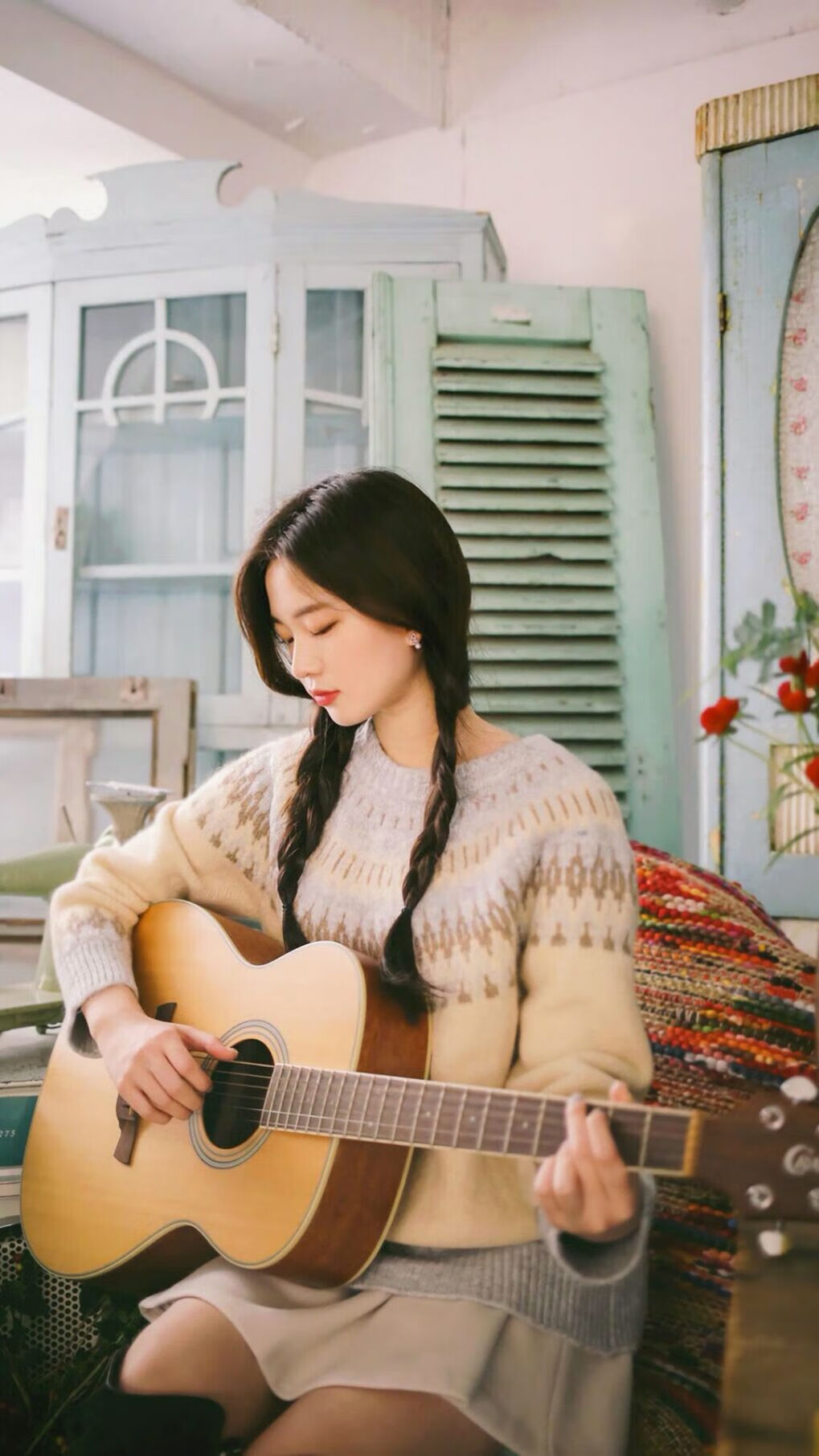 皇马持续领跑西甲,巴萨紧随其后,冠军争夺白热化,皇马完胜巴萨