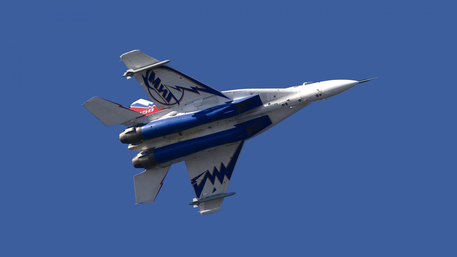 南非羚羊队的“闪电战”:快速反击与突破形成无情压力