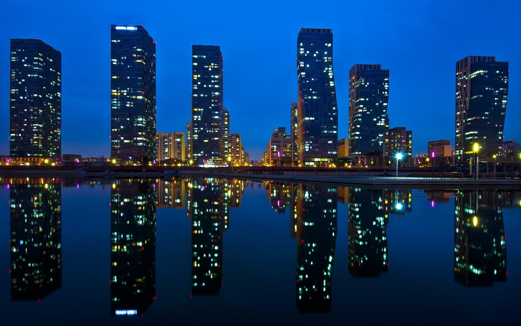 柯洁拼尽全力艰难取胜围棋名人赛，柯洁围棋冠军