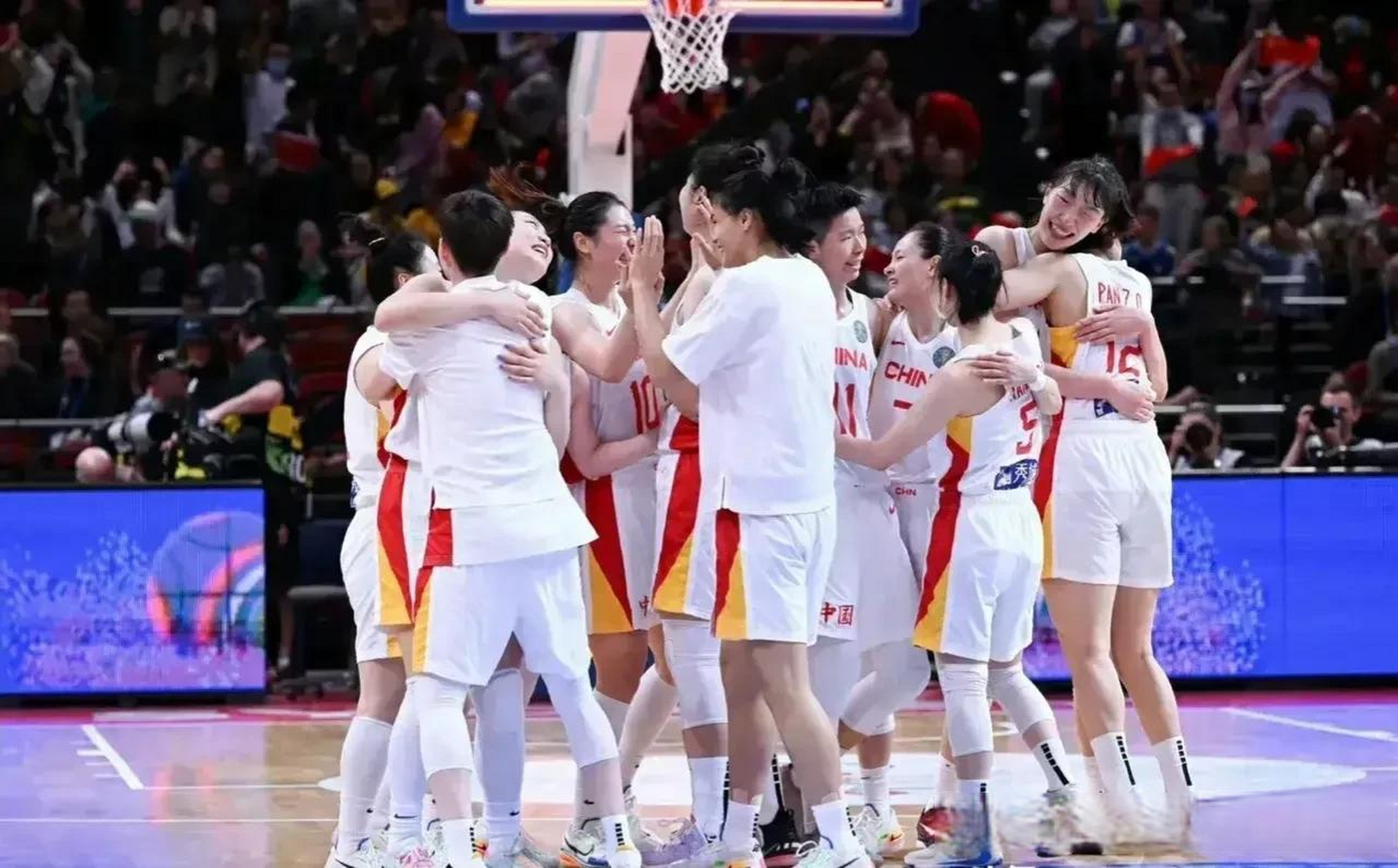 关注少数族裔球员的发展与支持