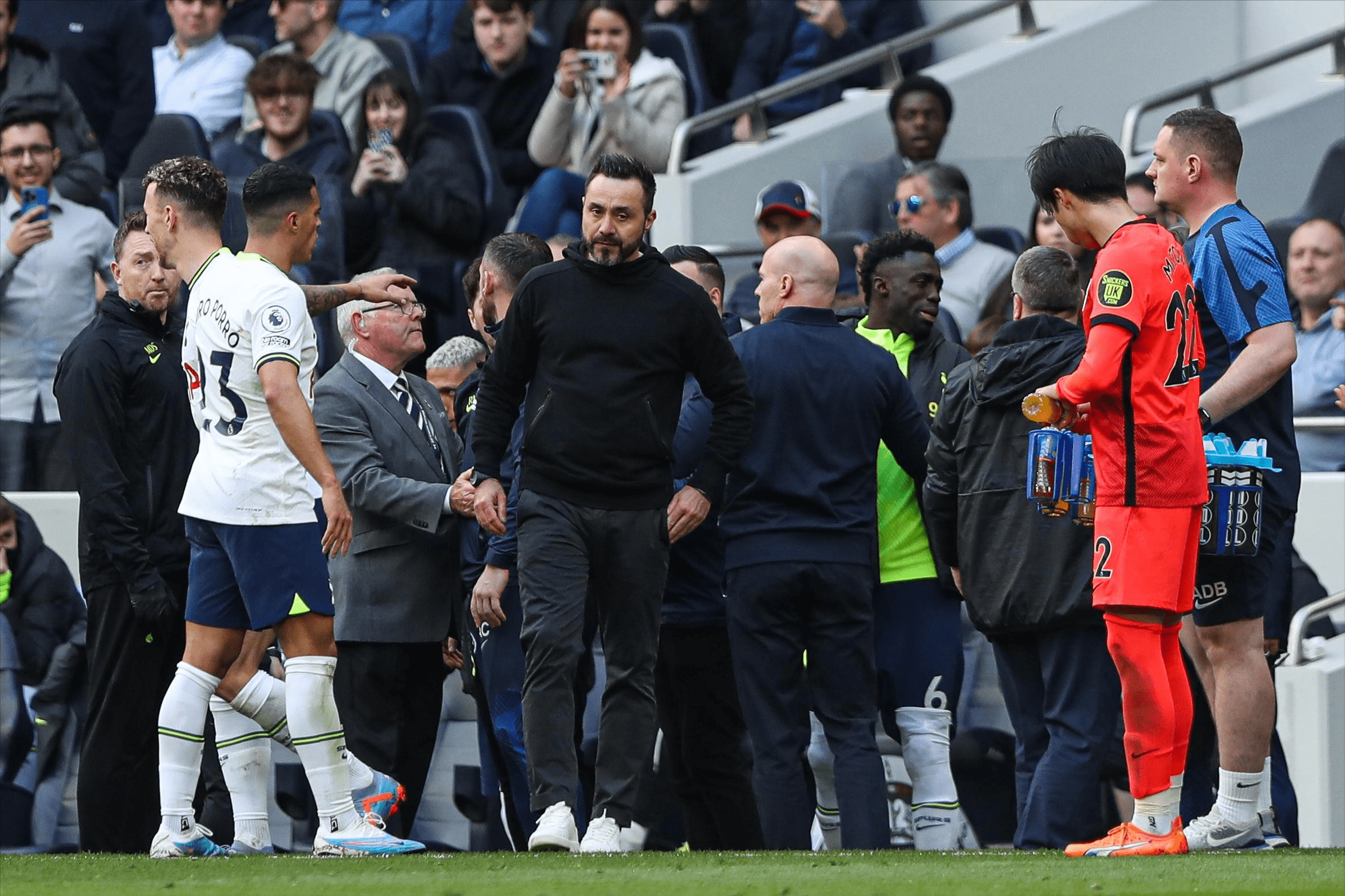 联赛中的裁判争议：如何维护比赛公正？